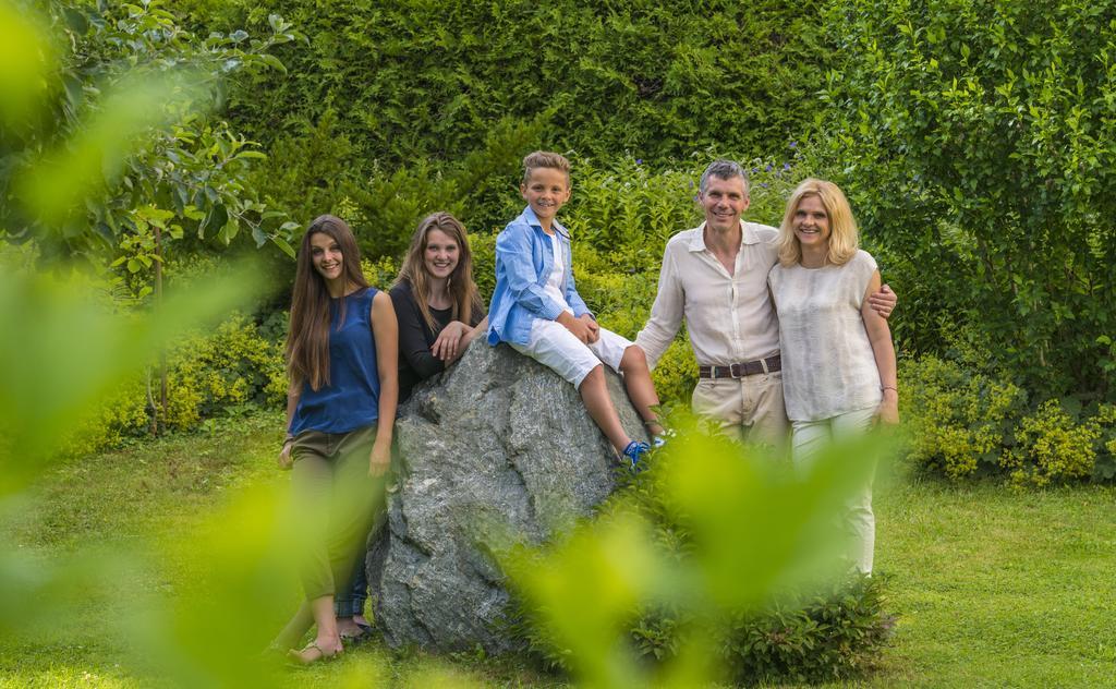 Kleines Hotel Kaernten フィラハ エクステリア 写真